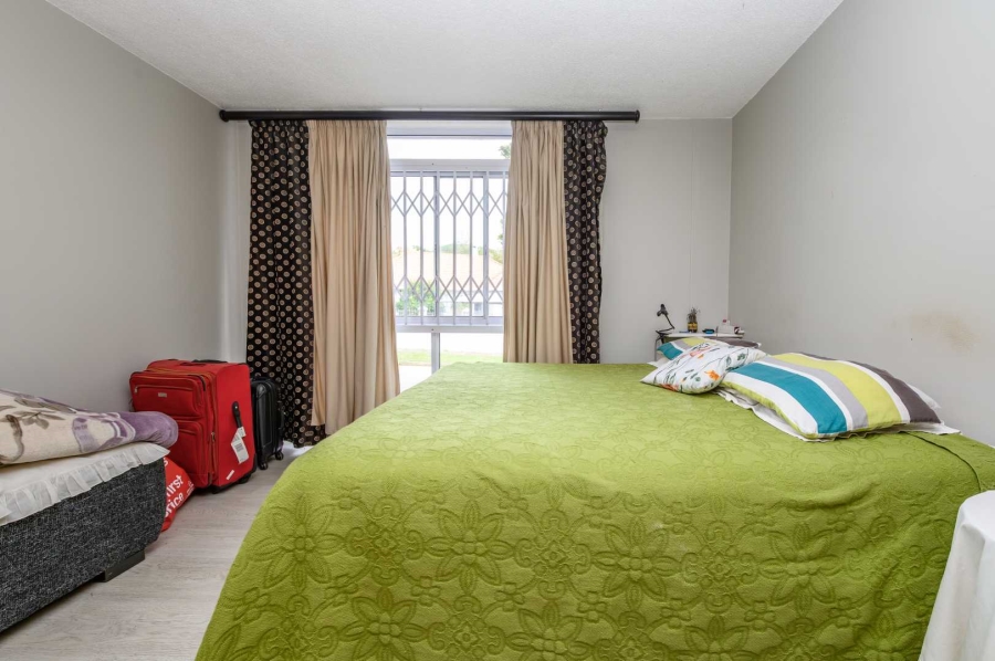 2 Bedroom Property for Sale in Humewood Eastern Cape